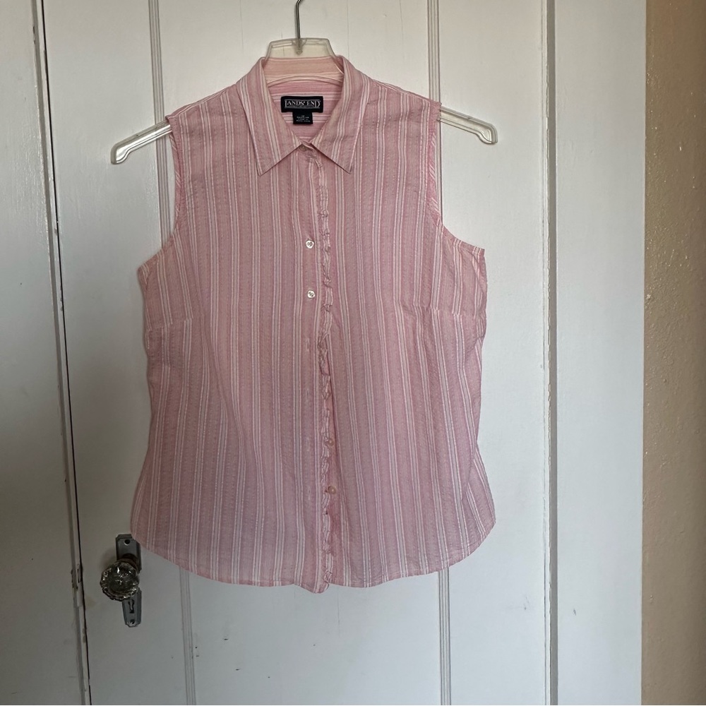 Cute and comfortable Land’s End Sleeveless shirt